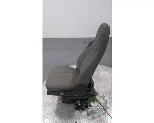 VOLVO VNL300 8521 front seat, complete