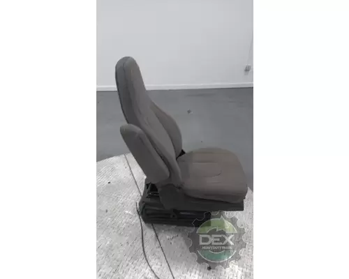 VOLVO VNL300 8521 front seat, complete