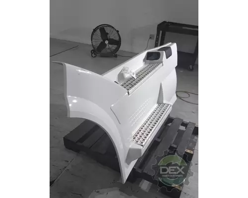 VOLVO VNL300 8916 chassis fairings