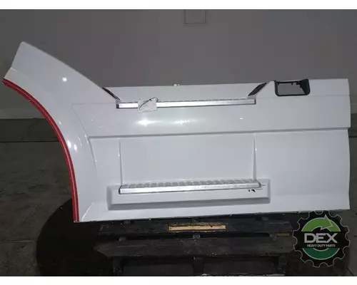 VOLVO VNL300 8916 chassis fairings