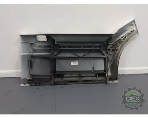 VOLVO VNL300 8916 chassis fairings