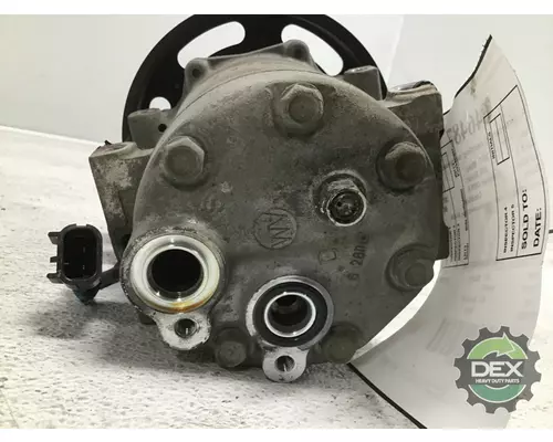VOLVO VNL300 Air Conditioner Compressor
