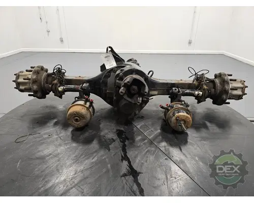 VOLVO VNL300 Axle Assembly, Rear (Single or Rear)