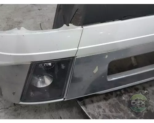VOLVO VNL300 Bumper Assembly, Front