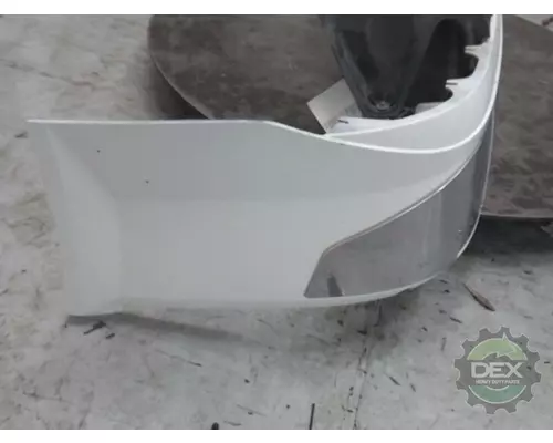 VOLVO VNL300 Bumper Assembly, Front