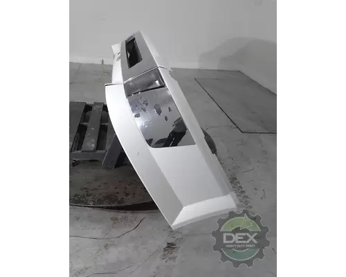 VOLVO VNL300 Bumper Assembly, Front