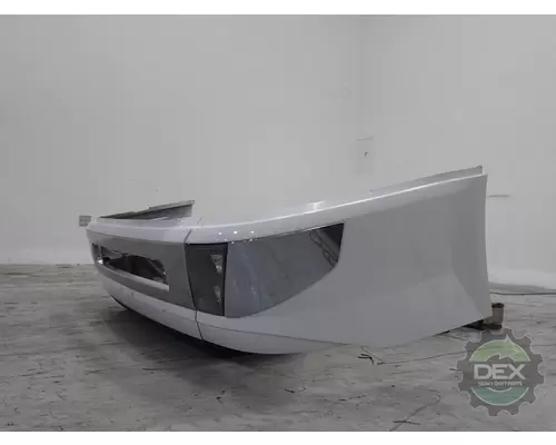 VOLVO VNL300 Bumper Assembly, Front