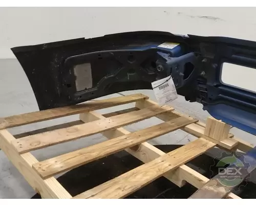 VOLVO VNL300 Bumper Assembly, Front