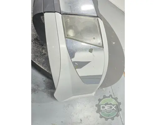 VOLVO VNL300 Bumper Assembly, Front