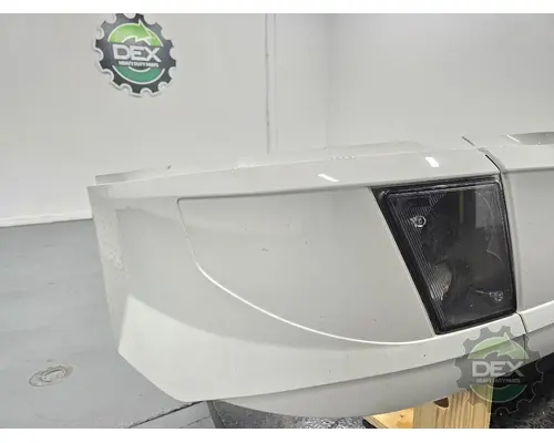 VOLVO VNL300 Bumper Assembly, Front