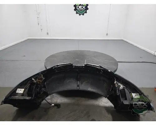 VOLVO VNL300 Bumper Assembly, Front