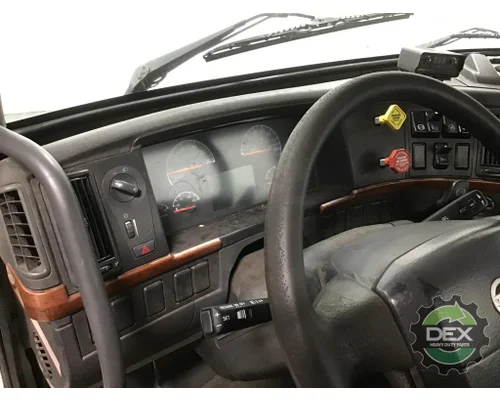 VOLVO VNL300 Cab