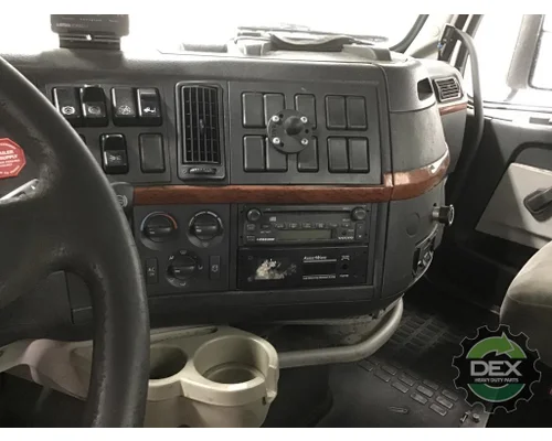 VOLVO VNL300 Cab