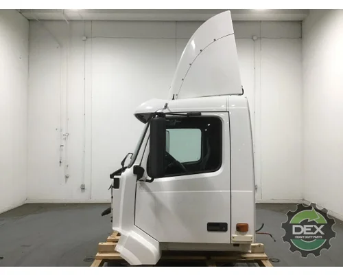 VOLVO VNL300 Cab