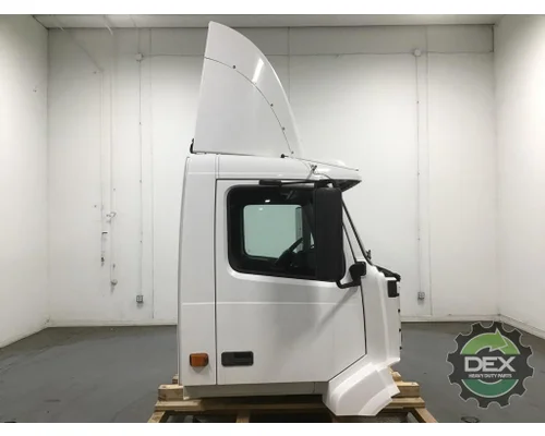 VOLVO VNL300 Cab