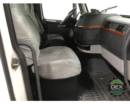 VOLVO VNL300 Cab