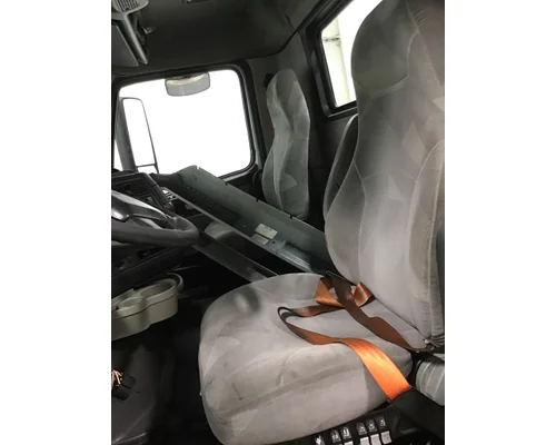 VOLVO VNL300 Cab