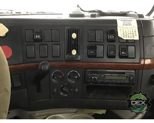 VOLVO VNL300 Cab