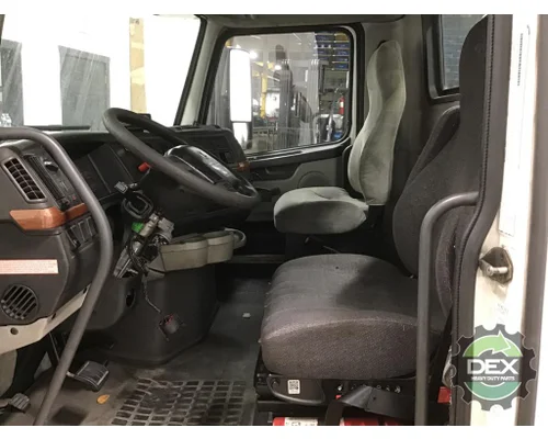 VOLVO VNL300 Cab