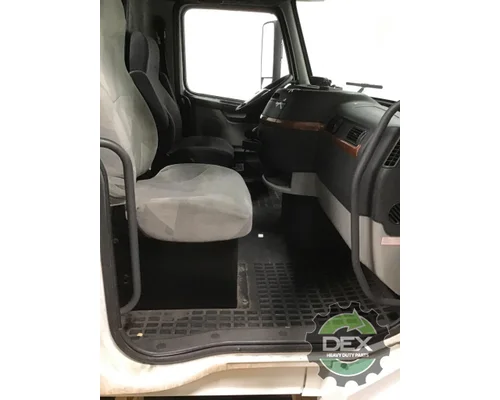 VOLVO VNL300 Cab