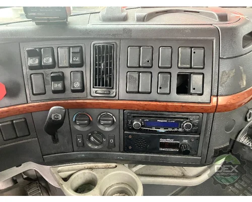 VOLVO VNL300 Cab