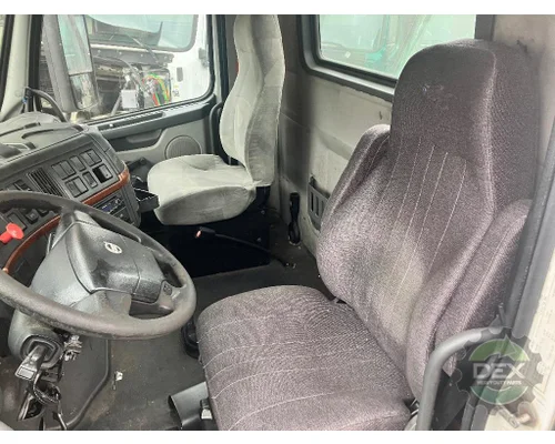 VOLVO VNL300 Cab