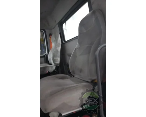 VOLVO VNL300 Cab