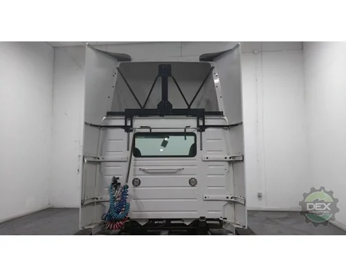 VOLVO VNL300 Cab