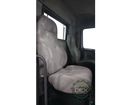 VOLVO VNL300 Cab