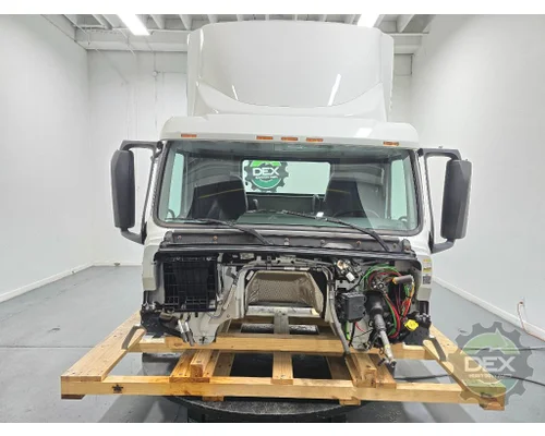 VOLVO VNL300 Cab