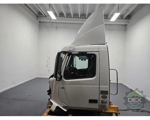 VOLVO VNL300 Cab