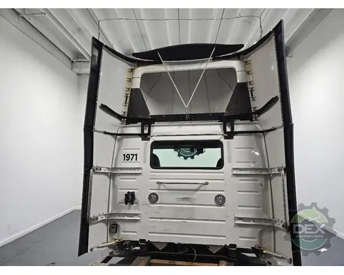 VOLVO VNL300 Cab