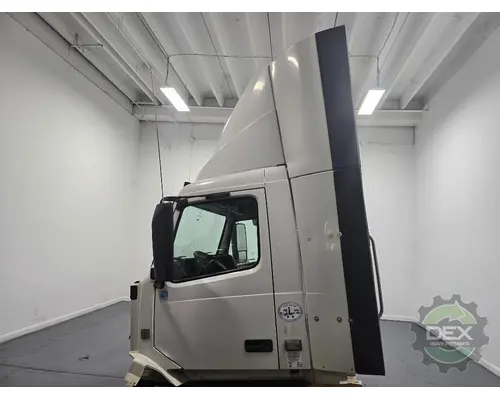 VOLVO VNL300 Cab