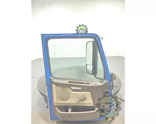 VOLVO VNL300 Door Assembly, Front