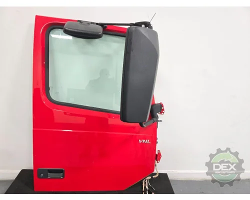 VOLVO VNL300 Door Assembly, Front