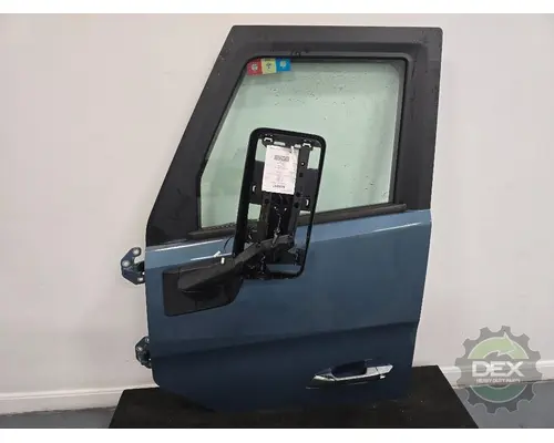 VOLVO VNL300 Door Assembly, Front