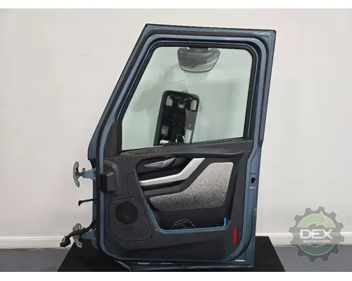 VOLVO VNL300 Door Assembly, Front