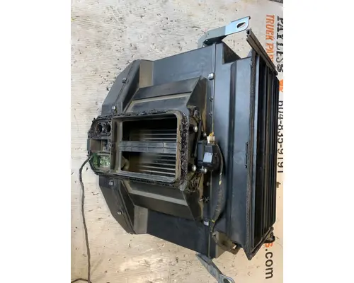 VOLVO VNL300 Heater Core