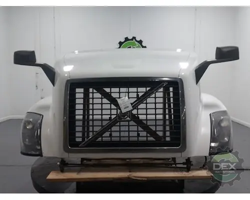 VOLVO VNL300 Hood
