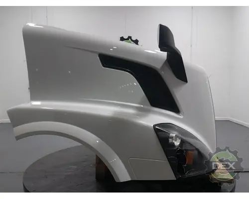 VOLVO VNL300 Hood