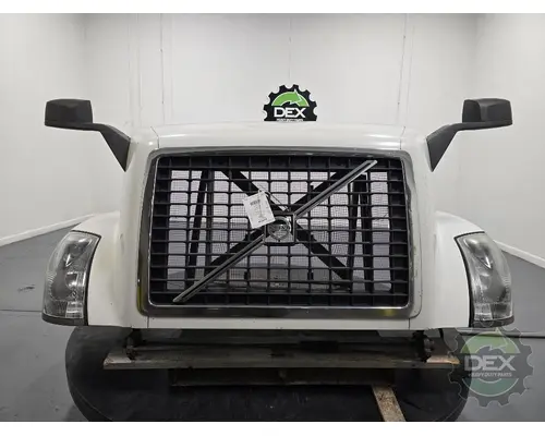 VOLVO VNL300 Hood