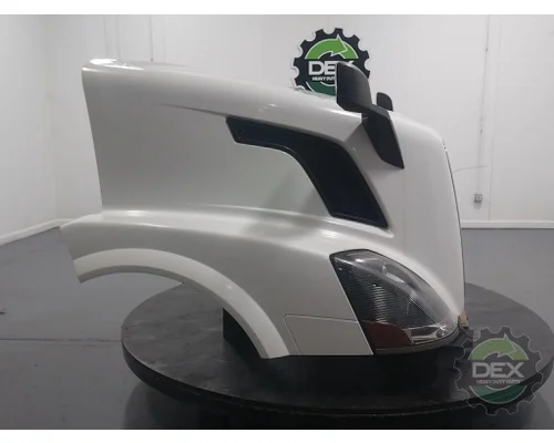 VOLVO VNL300 Hood