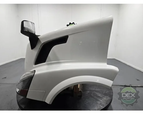 VOLVO VNL300 Hood