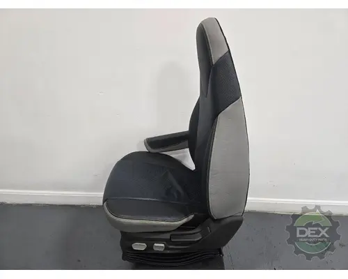VOLVO VNL300 Seat, Front