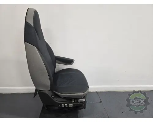 VOLVO VNL300 Seat, Front