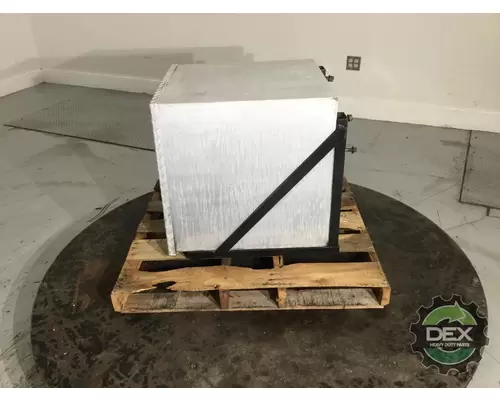 VOLVO VNL300 Tool Box