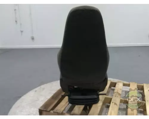 VOLVO VNL400 8521 front seat, complete