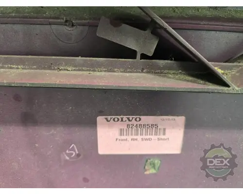 VOLVO VNL430 1644 bulb socket