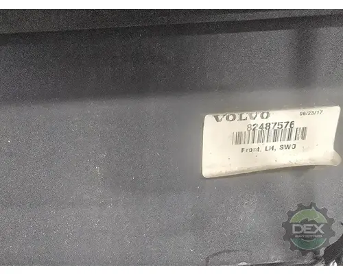 VOLVO VNL430 1644 bulb socket
