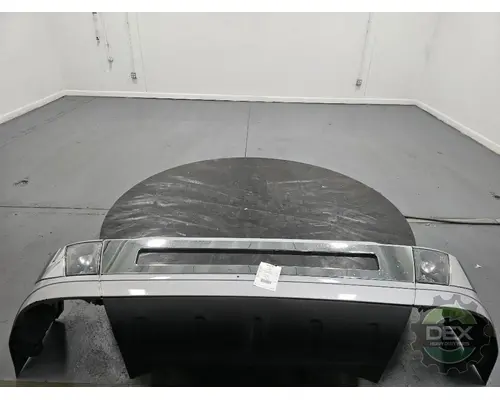 VOLVO VNL430 Bumper Assembly, Front